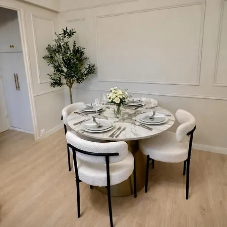 Modern Chic Apartment, Heart Of Antibes דירה La Celle-sous-Gouzon