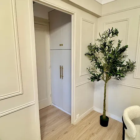Modern Chic Apartment, Heart Of Antibes
